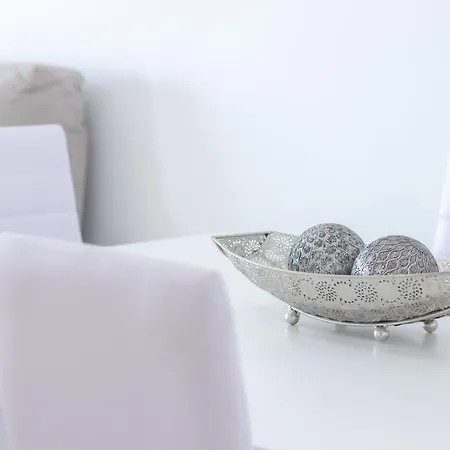 Completos Iii Carlos Iii Apartment *